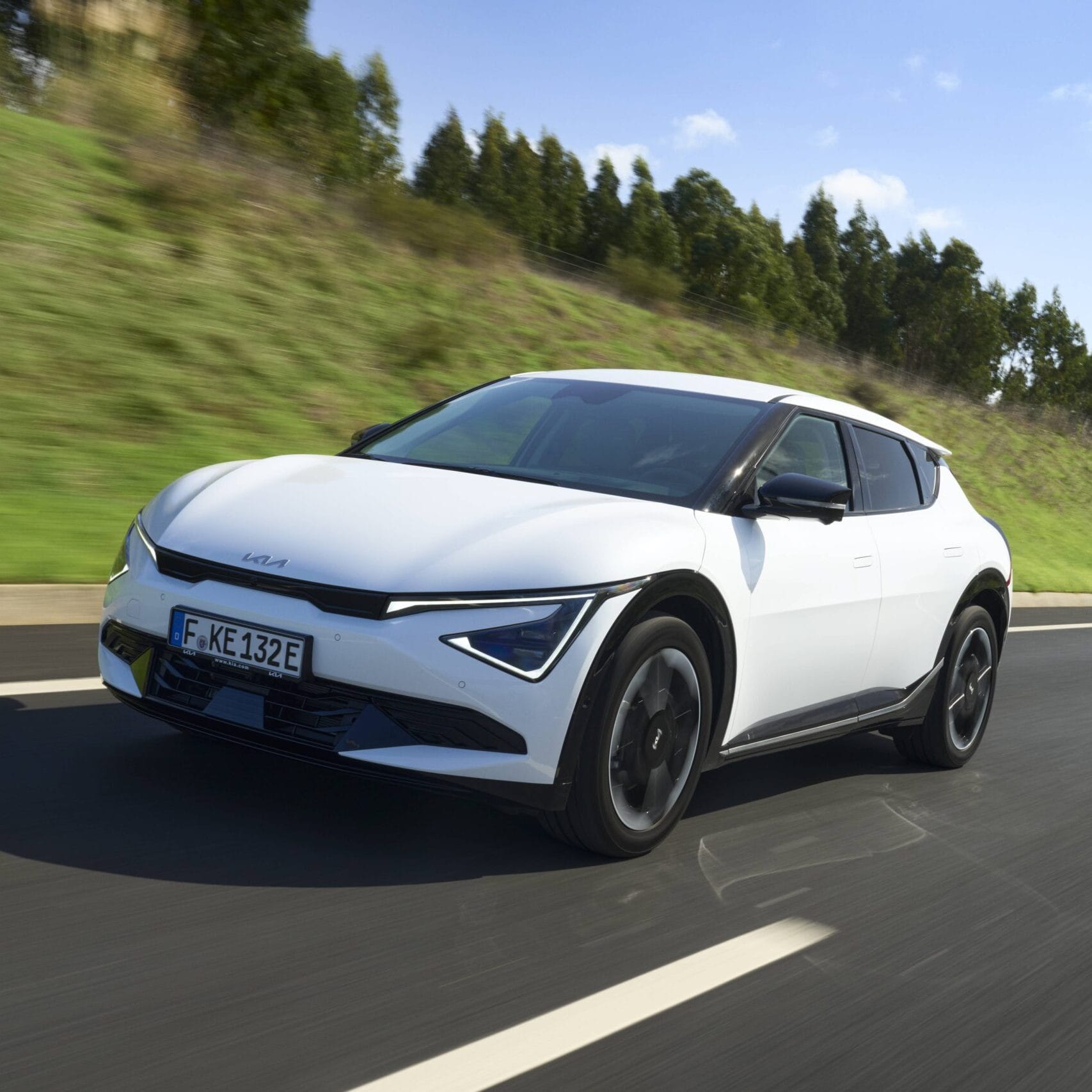 KIA EV6 für den Autotesttag 2025 im ÖAMTC Fahrtechnikzentrum in Teesdorf am 10. April 2025